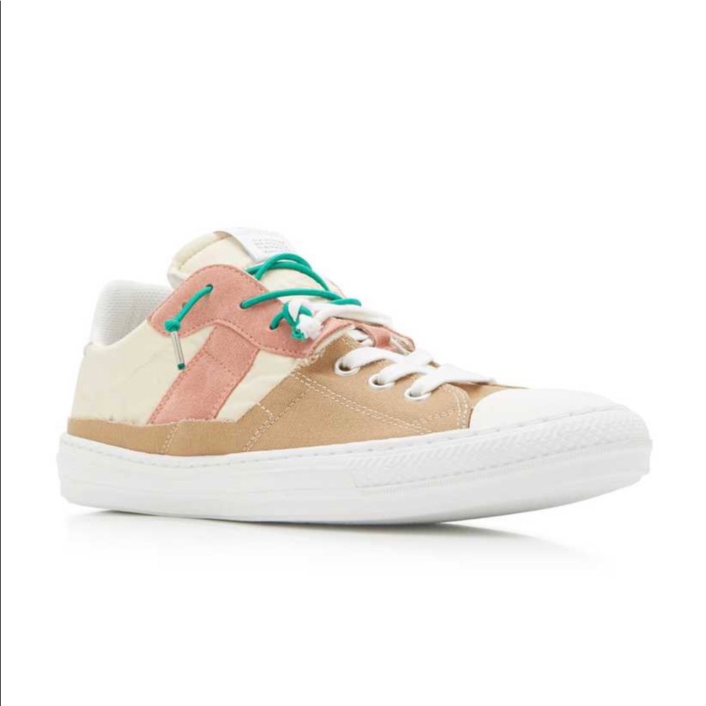 100% authentic. Brand new. Never worn. Size 12